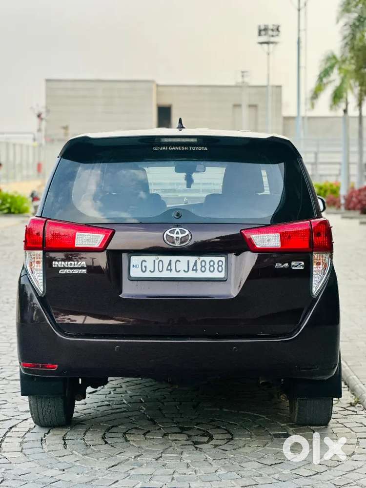 2016 Toyota Innova Crysta डीज़ल मैनुअल