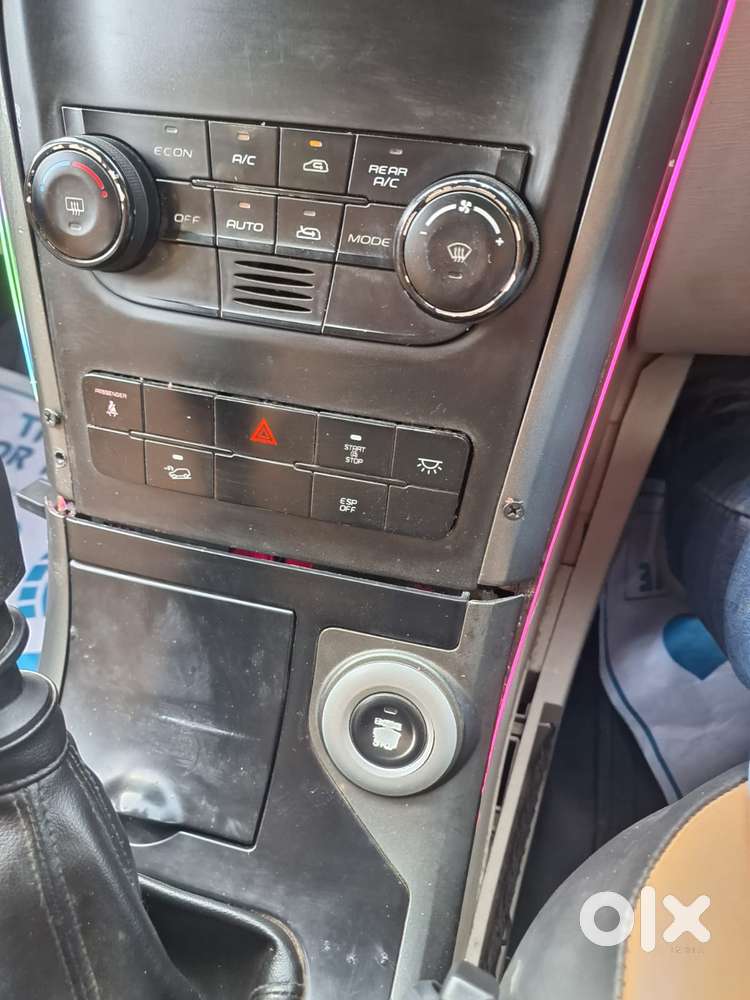 Mahindra Xuv500 2.2 W10, 2016, Diesel