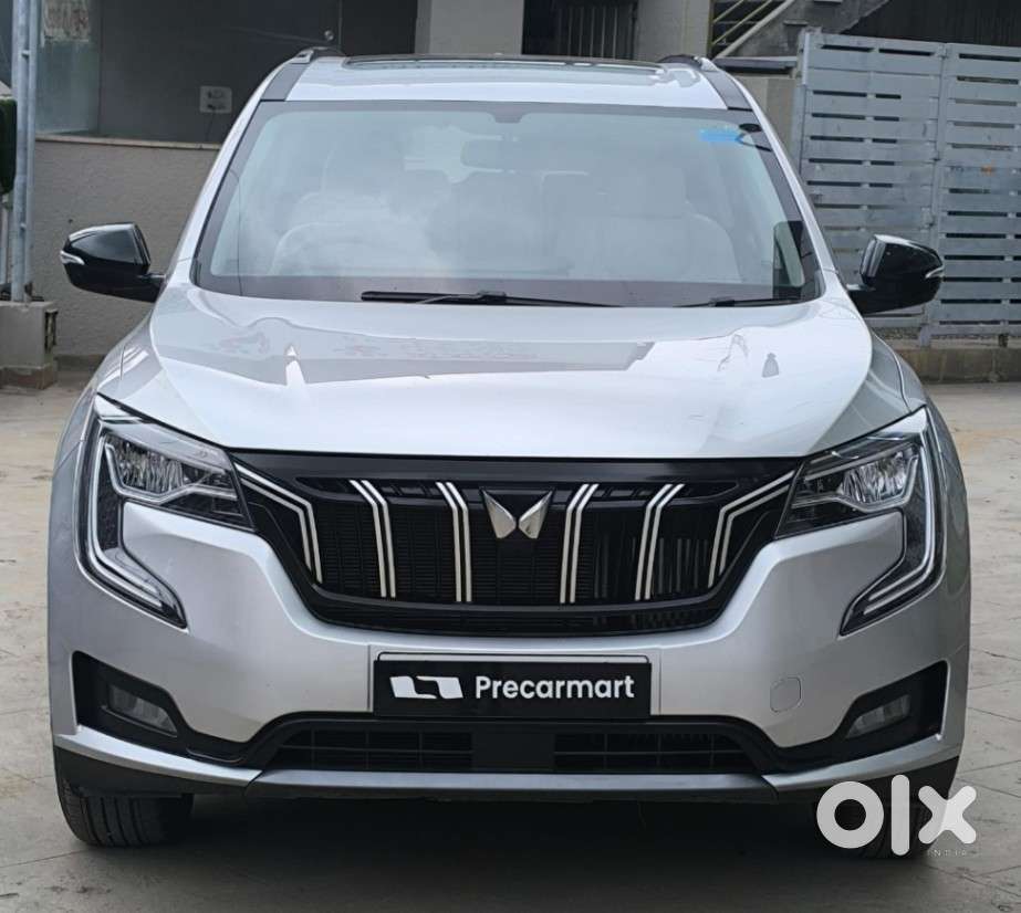 Mahindra Xuv700 2.0 Ax 5 Petrol Mt 7 Str, 2022, Petrol