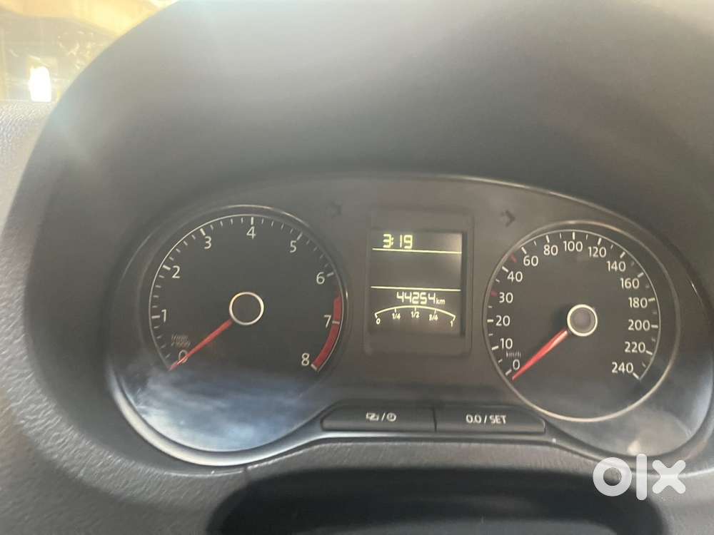 Volkswagen Polo Petrol 2018