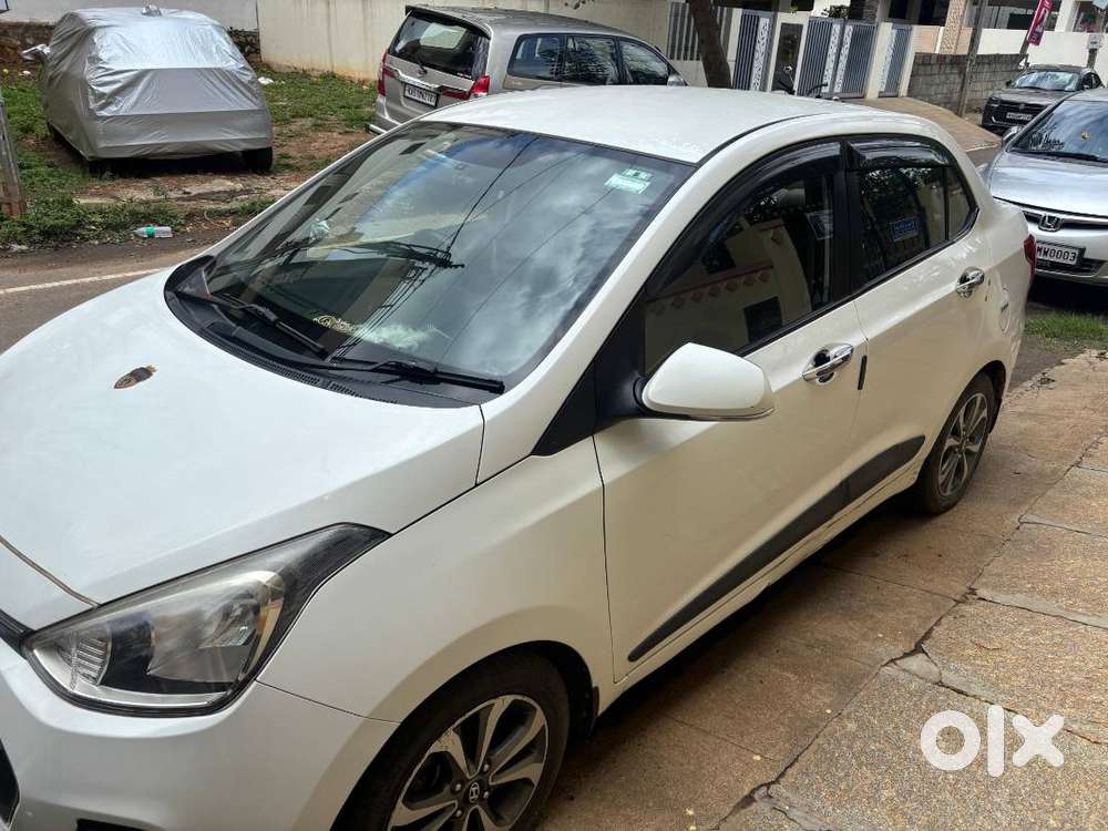Hyundai Xcent SX(O) Top Variant - Automatic - 2015