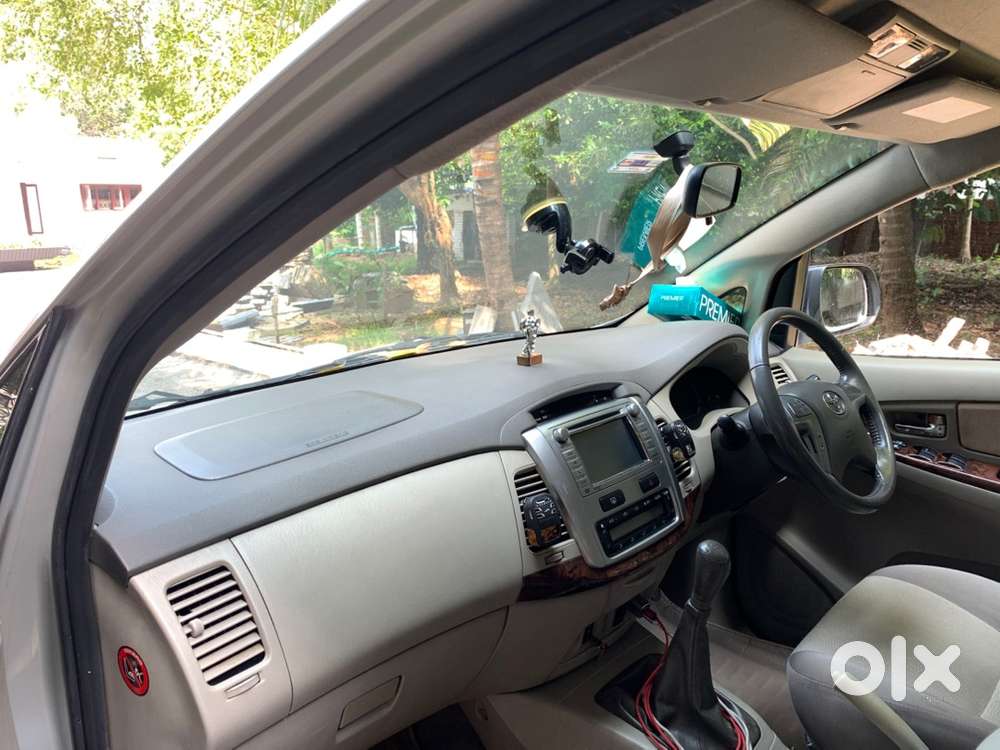 Toyota Innova (v ) Option 2013 Diesel Well Maintained