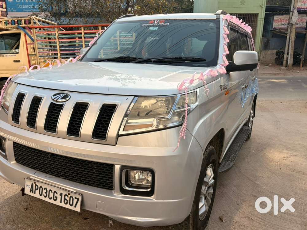 Mahindra Tuv 300 2017 Diesel Well Maintained