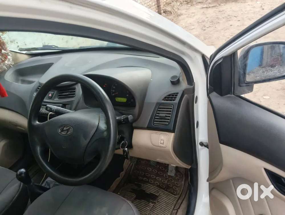 Full Orginal Gadi Centre Lock New Battery New Tyre