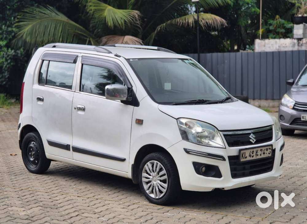 Maruti Suzuki Wagon R 1.0 Vxi Amt, 2017, Petrol