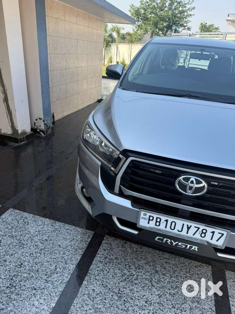 Toyota Innova Crysta 2025 Diesel 5400 Km Driven