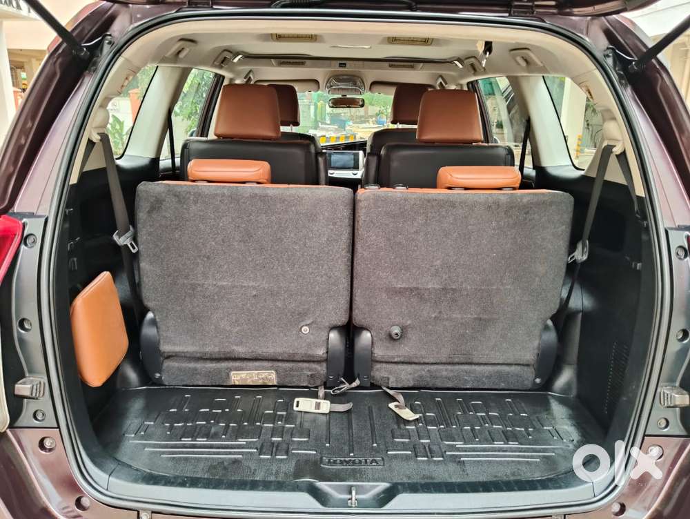 Toyota Innova Crysta 2.8z Automatic, 2016, Diesel