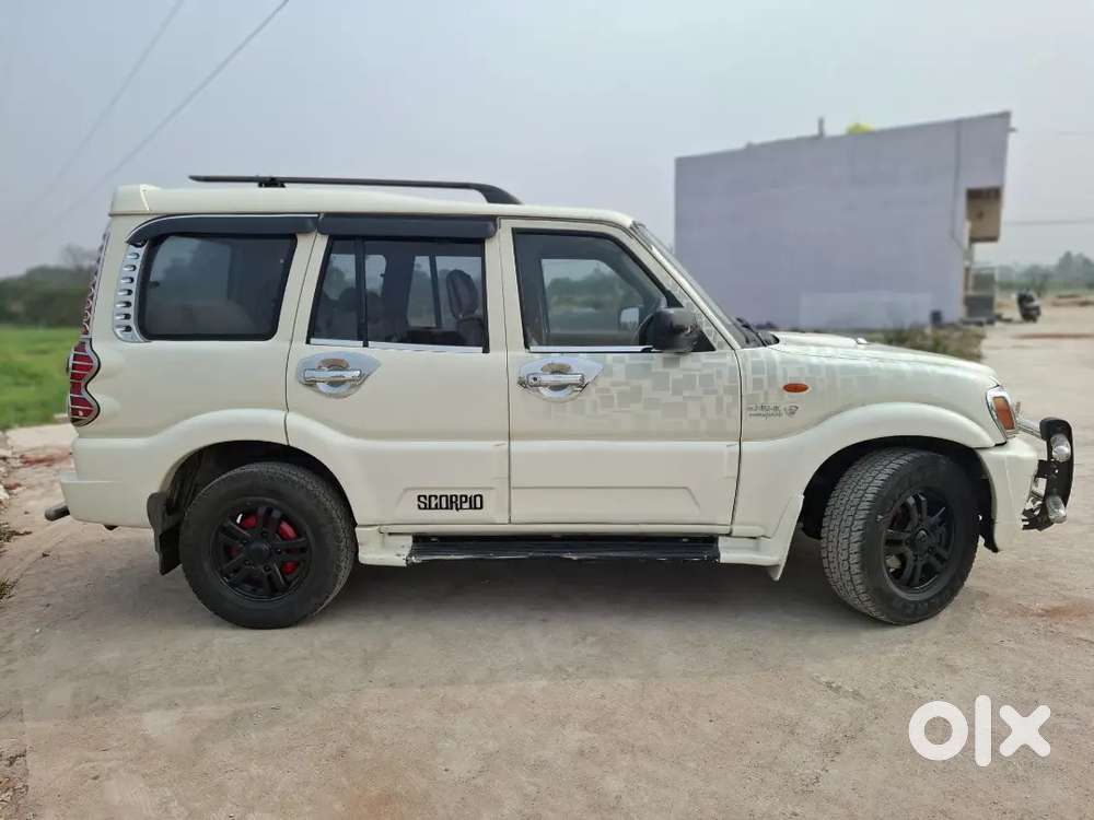 Mahindra Scorpio 2014