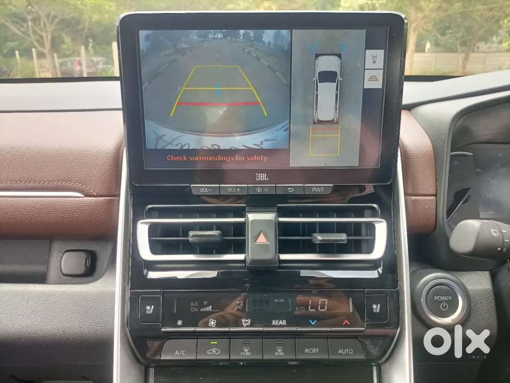 Toyota Innova Hycross 2.0 Zx (o) Hybrid 7 Str, 2024, Petrol