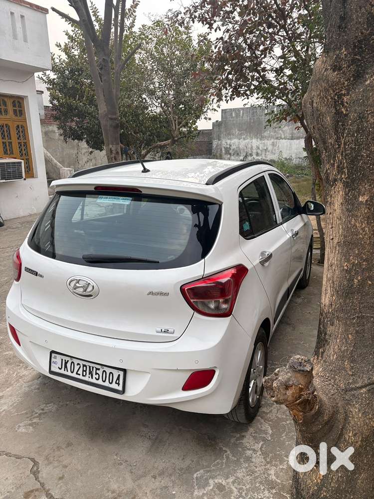 Hyundai Grand I10 2015 Petrol Well Maintained