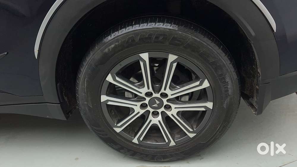 Mahindra Xuv700 2.2 Ax 7 Diesel At Luxury Pack Str, 2021, Diesel