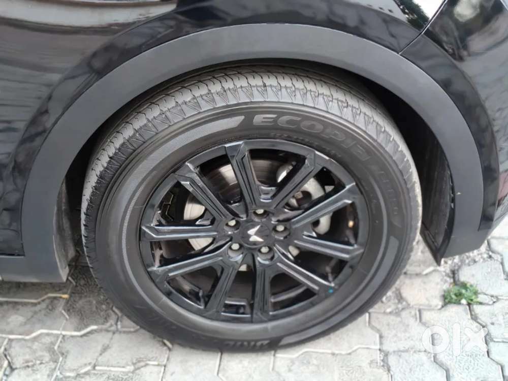 Mahindra Xuv700 2.2 Ax 7 Diesel At Luxury Pack Str, 2025, Diesel