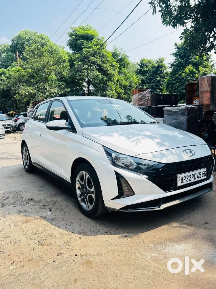 Hyundai I20 Sportz 1.2 Ivt, 2023, Petrol