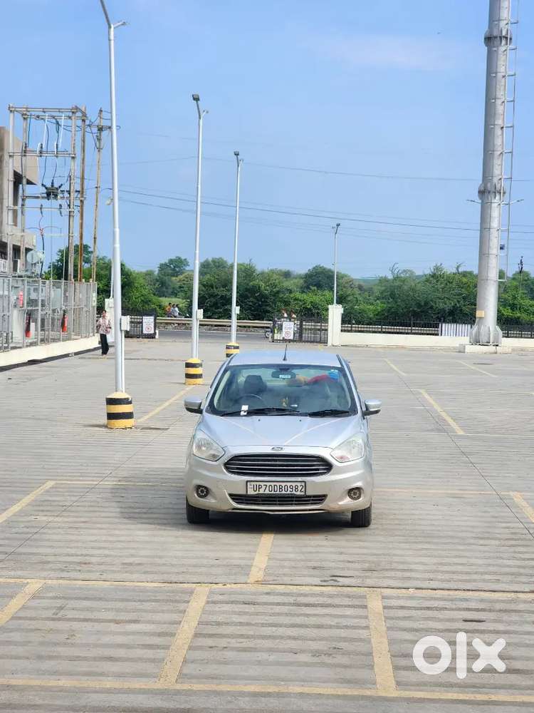 Ford Aspire Titanium Blu 2015