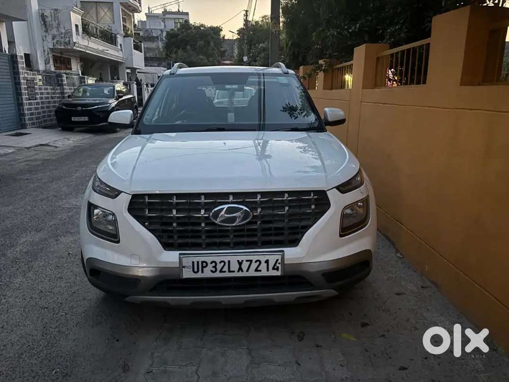 Hyundai Verna 2nd Top Modal Less Driven Showroom Condition