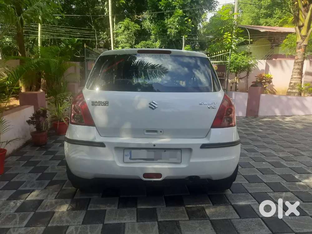 Maruti Suzuki Swift 2010 Petrol