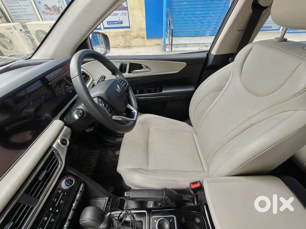 Xuv 700 Ax7  Petrol Automatic  Adas 7 Seater Dec 2024 Hp Reg
