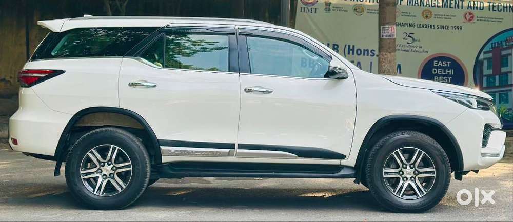 Toyota Fortuner 4x2 At 2.7 Petrol, 2022, Petrol