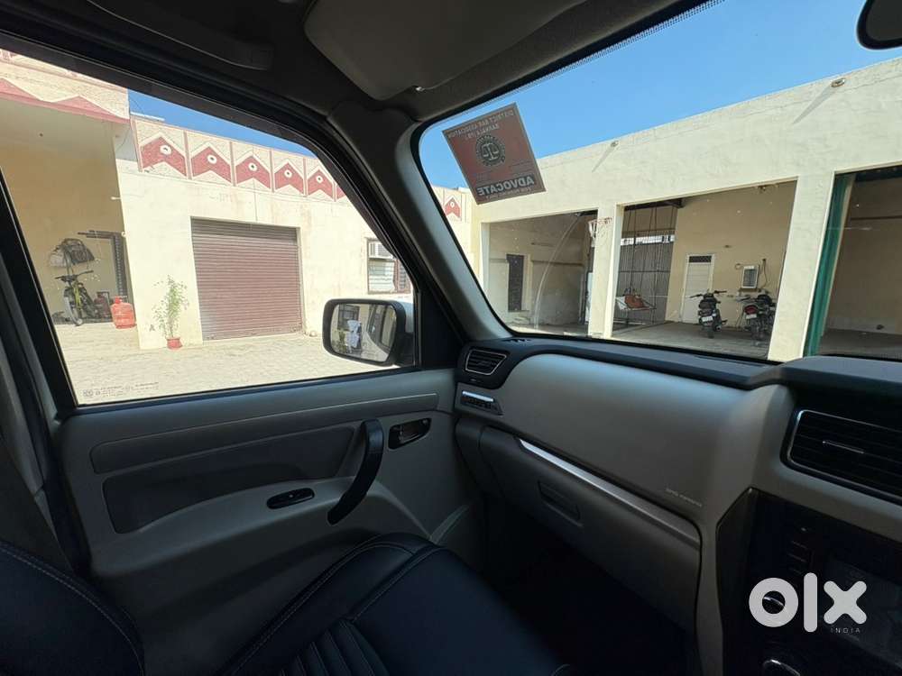 Mahindra Scorpio Classic 2016 Diesel S10