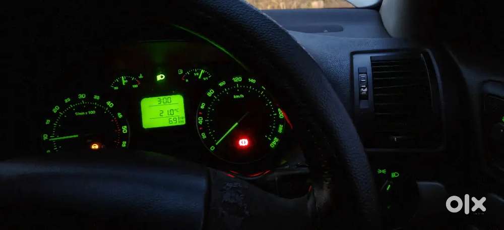 Skoda Laura 1.9 Ambiente 2008