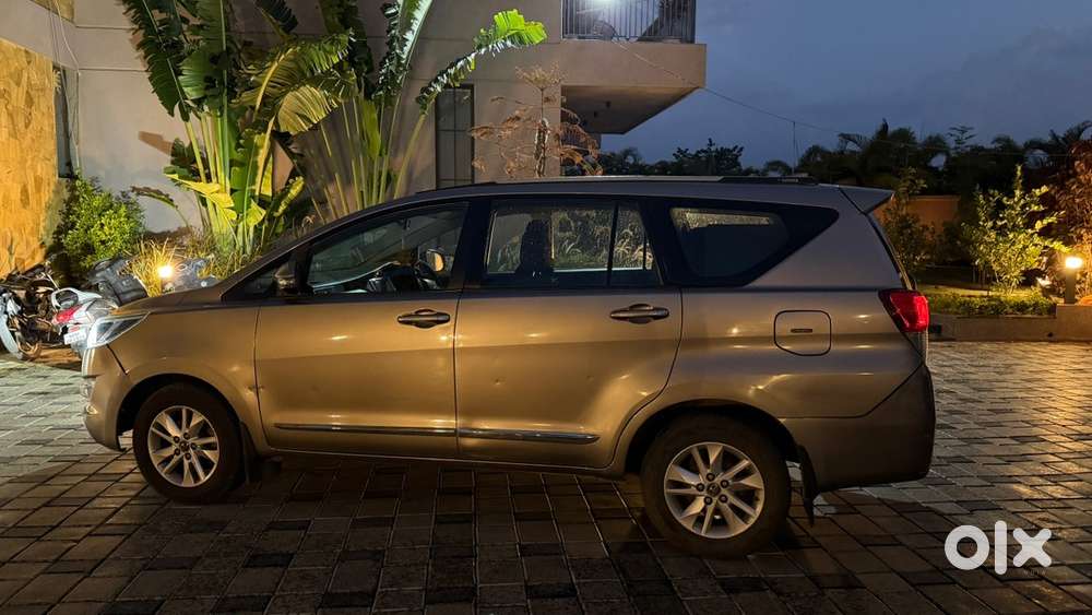 Toyota Innova Crysta 2019