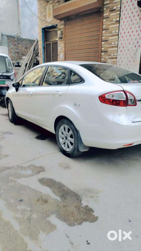 Ford Fiesta 2014 Petrol 79000 Km Driven