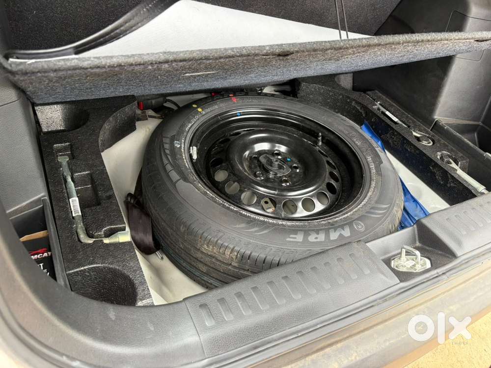 Maruti Suzuki Brezza 2024 Petrol 5750 Km Driven