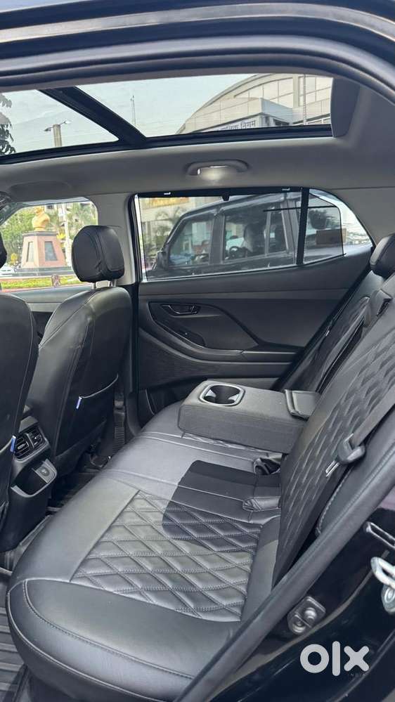 Hyundai Creta 1.5 S Plus Knight Diesel Dual Tone, 2025, Diesel