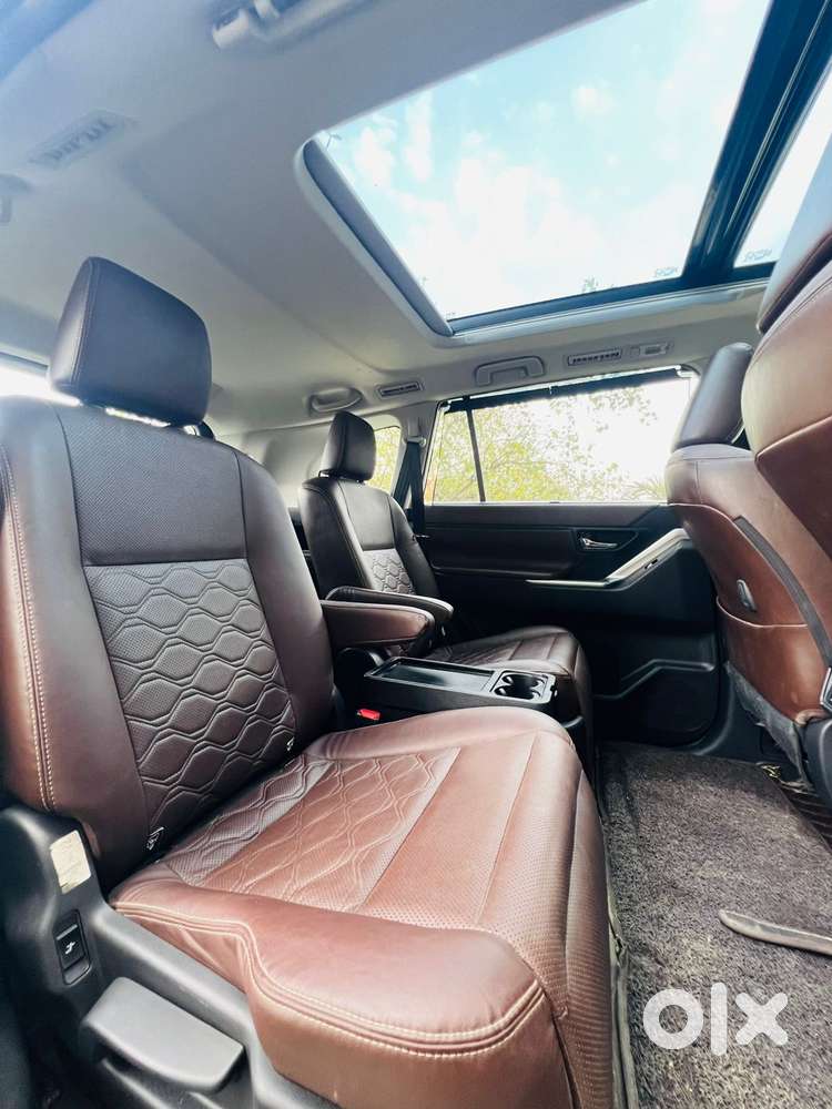 Toyota Innova Hycross 2.0 Zx Hybrid 7 Str, 2024, Petrol
