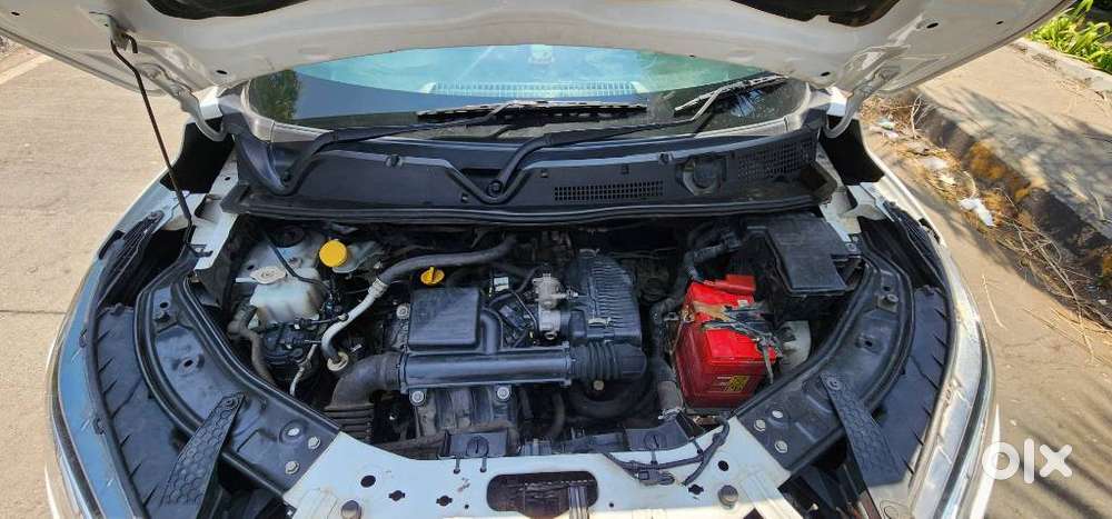 Nissan Magnite 1.0 Xv Premium, 2021, Petrol