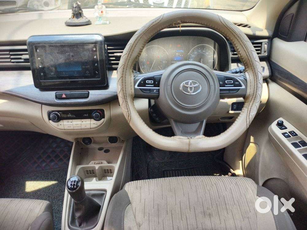 Toyota Rumion V Mt, 2024, Petrol