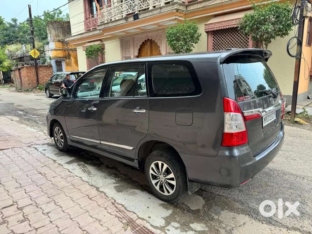 Toyota Innova 2.5 V