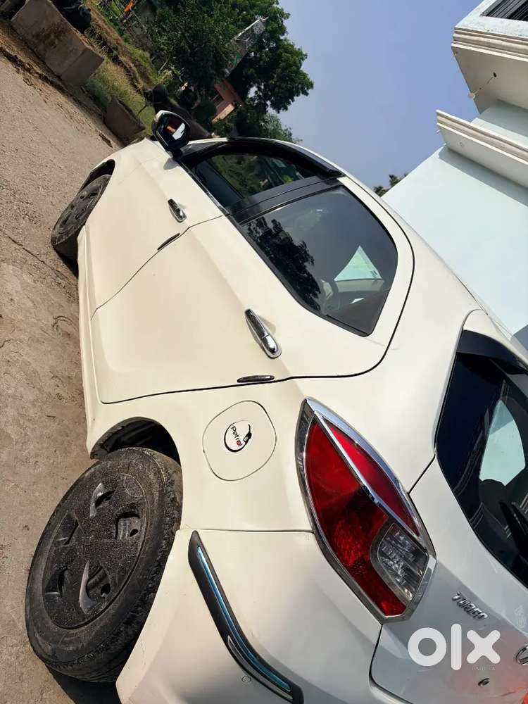 Tata Tigor Xz Petrol 2016