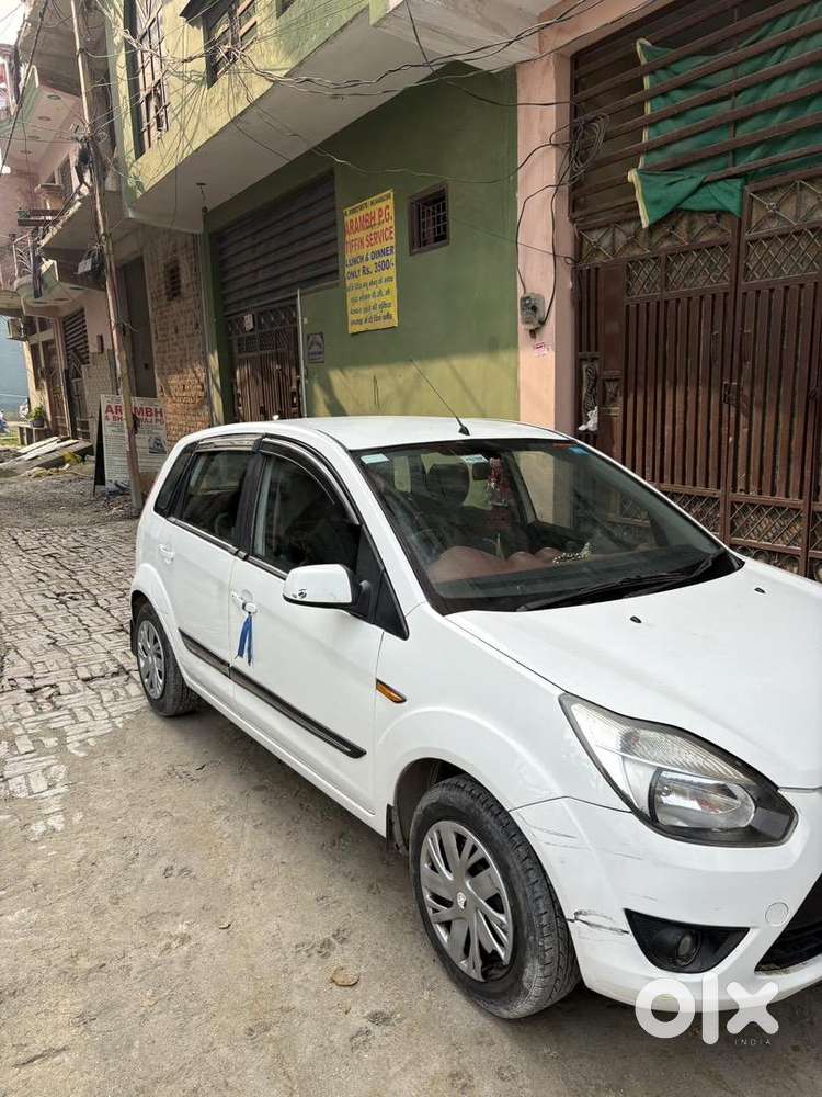 Ford Manual Car 2011 Petrol