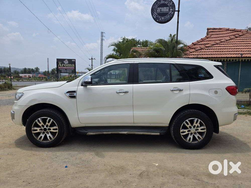 Ford Endeavour 2.2 Titanium At 4x2, 2017, Diesel