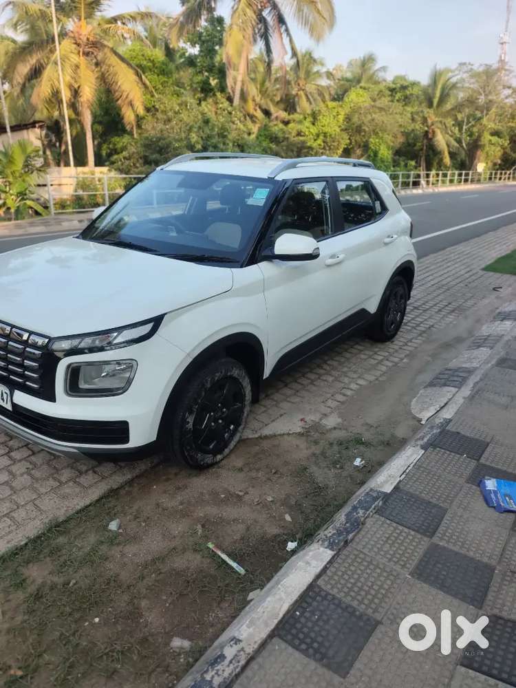 Hyundai Venue 2024 Diesel 7200 Km Driven