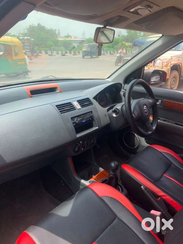 Maruti Suzuki Swift Vxi Bsiv, 2005, Petrol