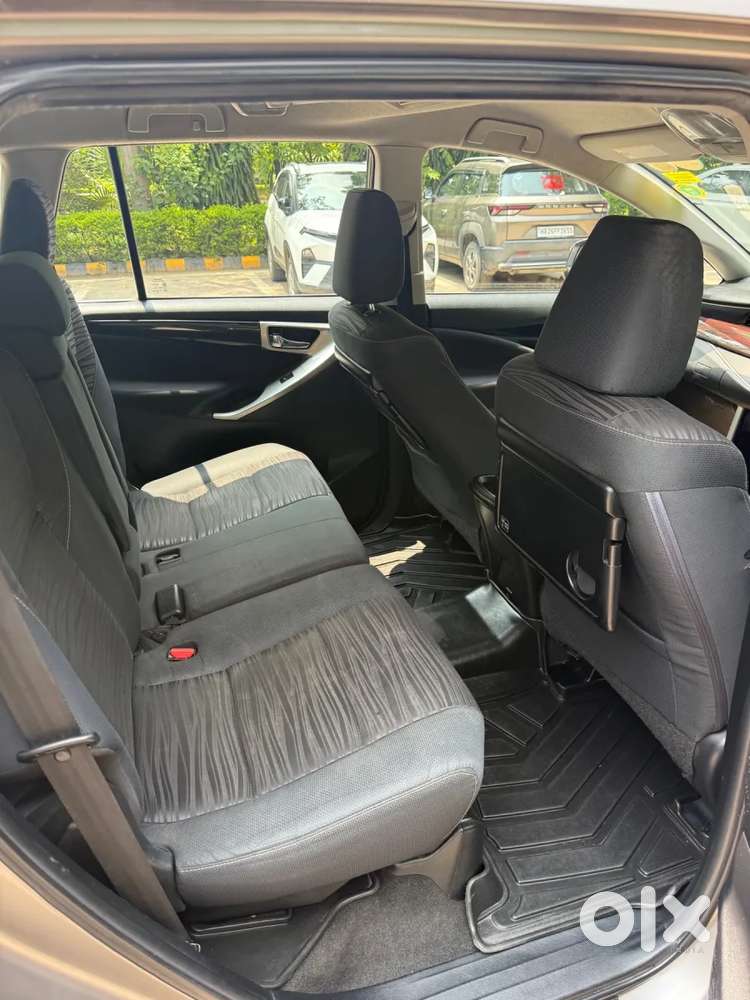 Toyota Innova Crysta 2.4 V 7 Str, 2017, Diesel