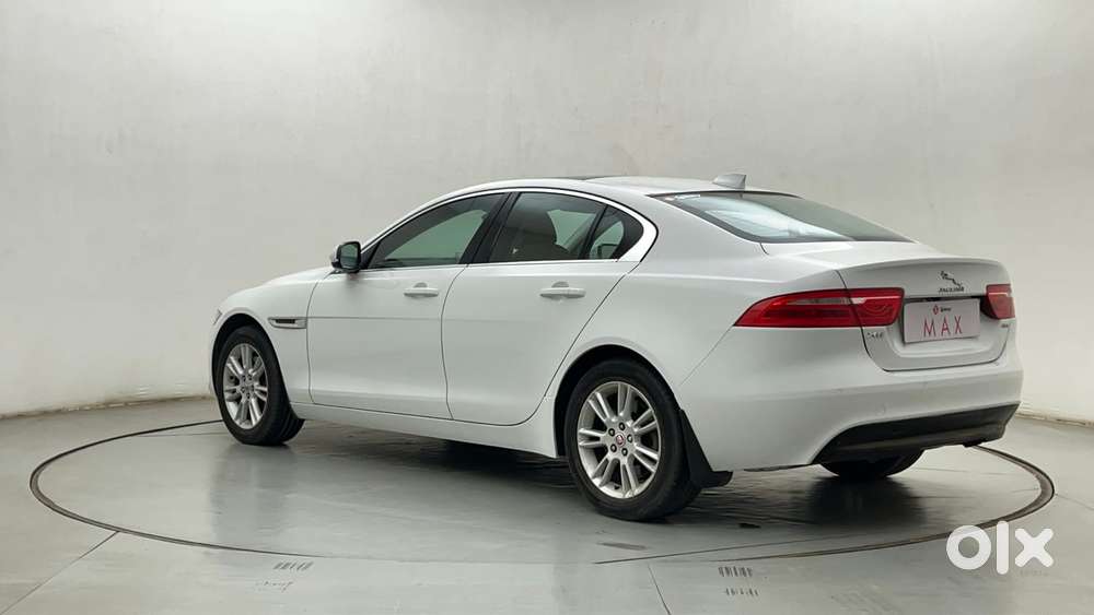 Jaguar Xe Prestige, 2016, Petrol