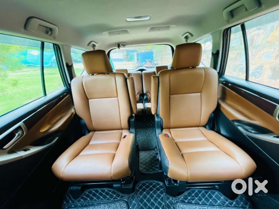Toyota Innova Crysta 2.4 Gx Limited Edition At 7 Str, 2021, Diesel