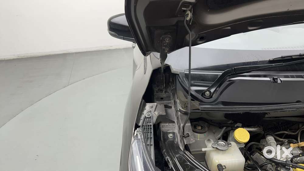 Nissan Magnite Xv Turbo, 2022, Petrol