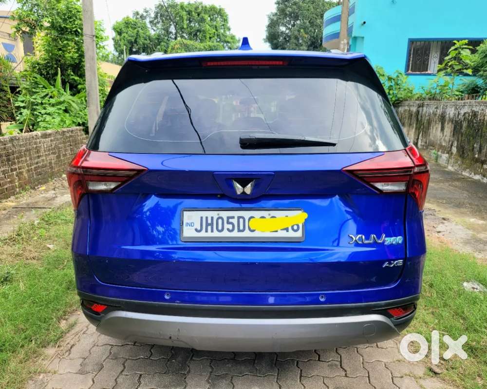 Mahindra Xuv700 2.0 Ax 5 Petrol Mt 7 Str, 2022, Petrol