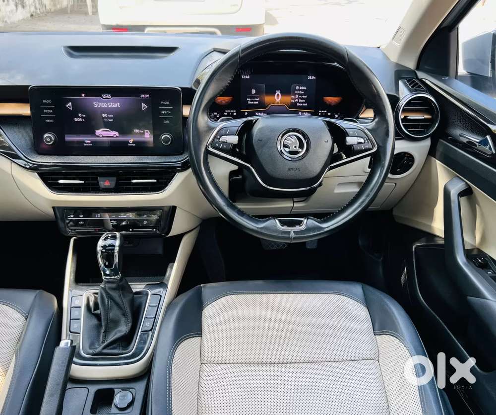Skoda Slavia Style 1.0l Tsi At, 2022, Petrol