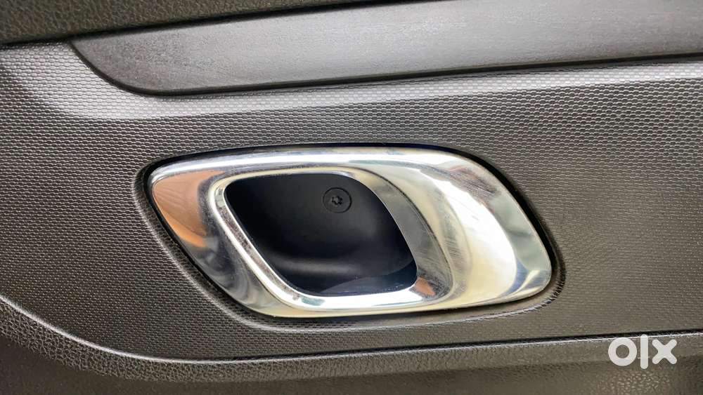 Renault Kwid 1.0 Rxt (o), 2018, Petrol