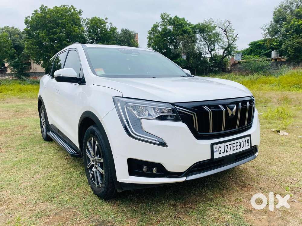 Mahindra Xuv700 2.0 Ax 7 Petrol Mt Str, 2024, Petrol
