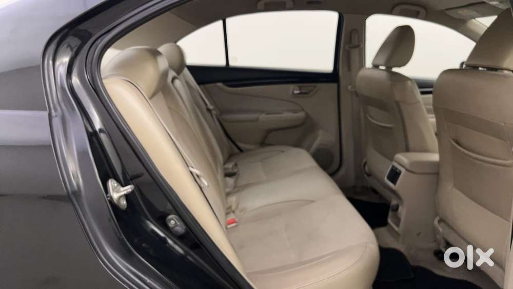 Maruti Suzuki Ciaz Zxi, 2014, Petrol