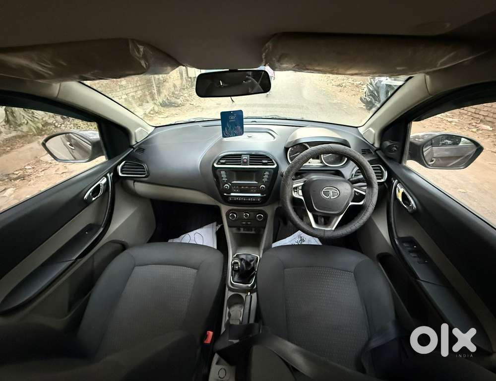 Tata Tiago, 2016, Petrol