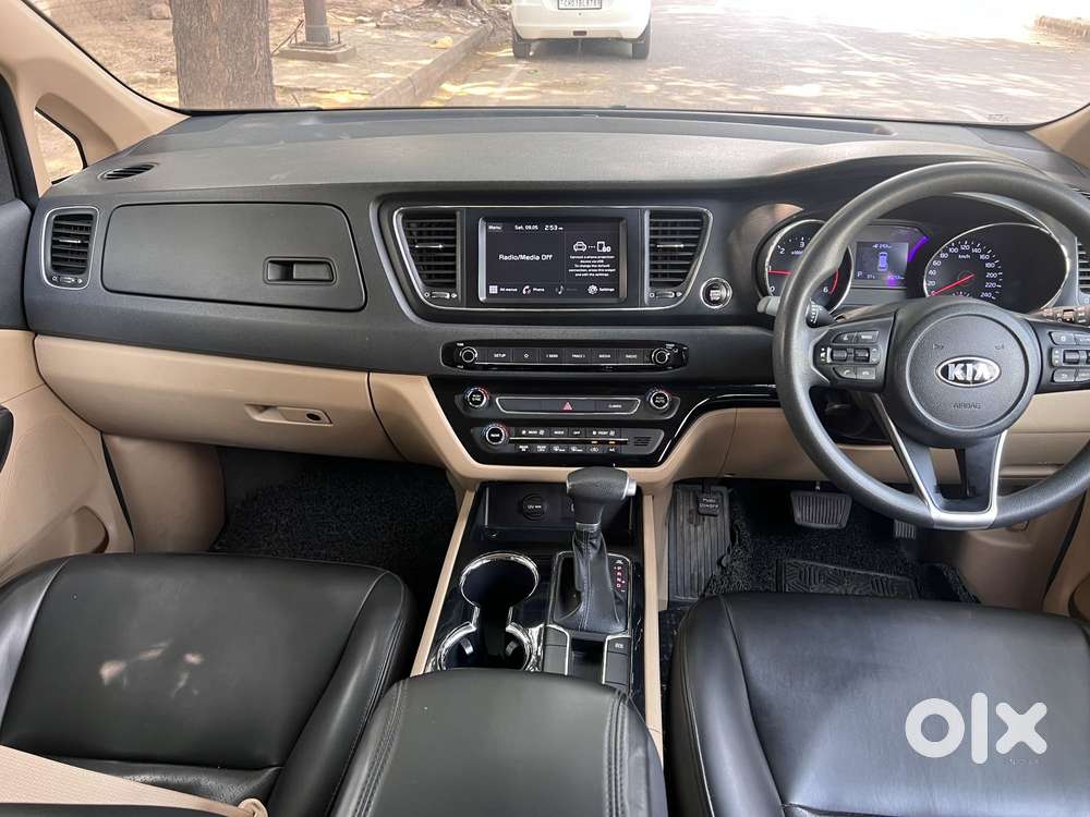 Kia Carnival Premium, 2020, Diesel