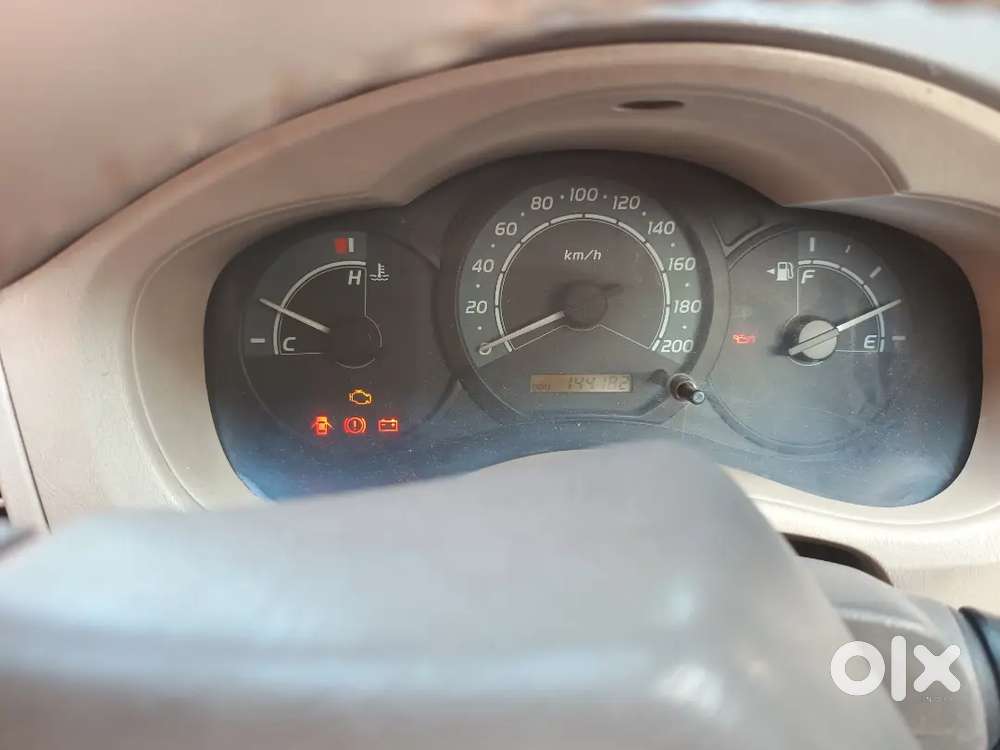 Toyota Innova Petrol 2005