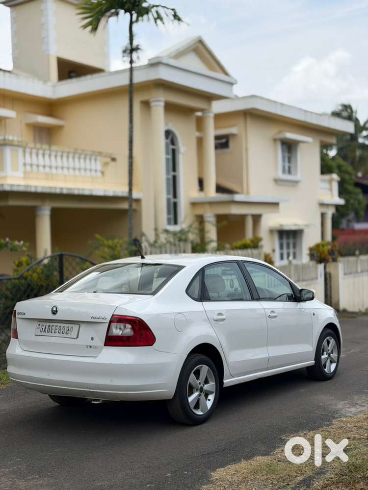 Skoda Rapid Elegance Tdi Automatic 2015 Model .